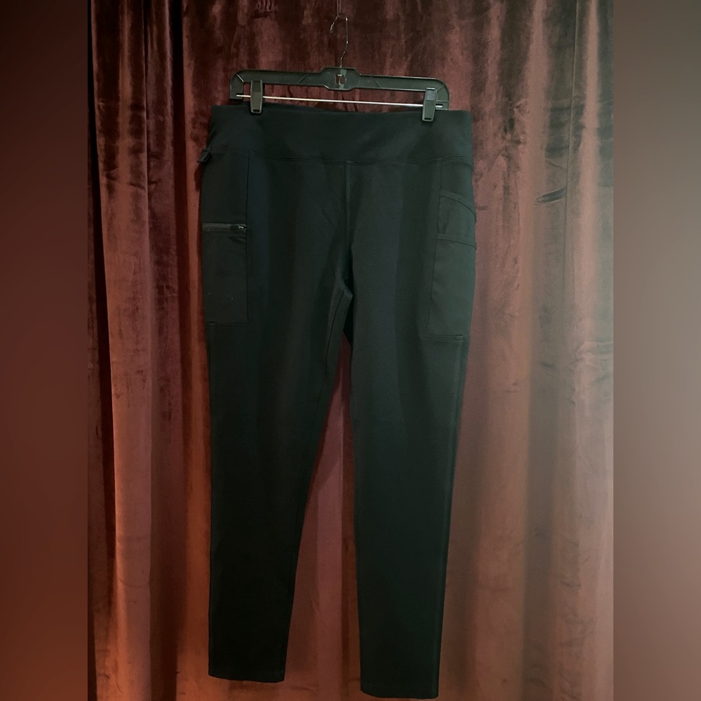 Black Carhartt Cargo Leggings NWT
